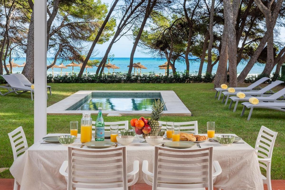 Villamar - Stunning Beachfront With Private Pool Ferienhaus Port d'Alcúdia
