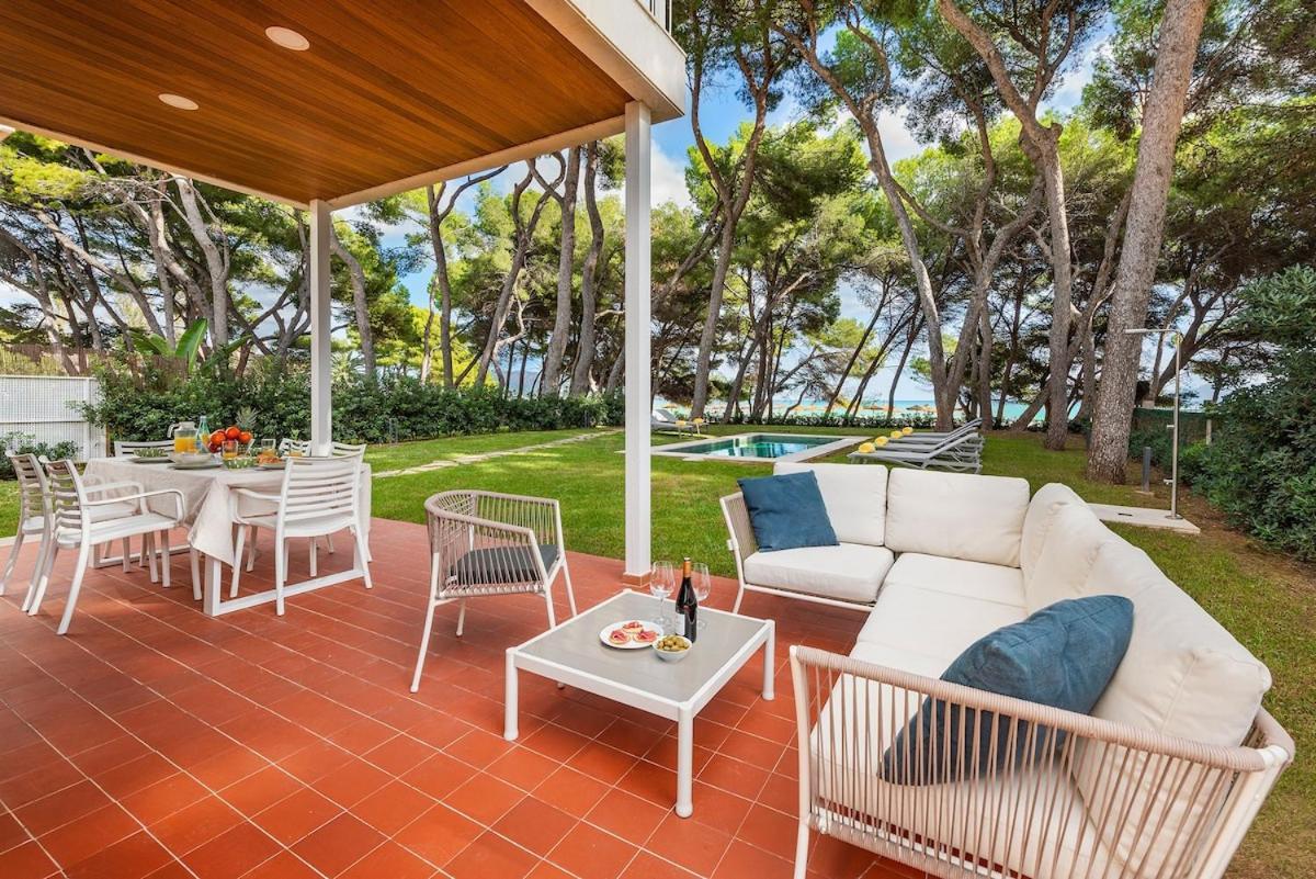 Villamar - Stunning Beachfront With Private Pool Ferienhaus *